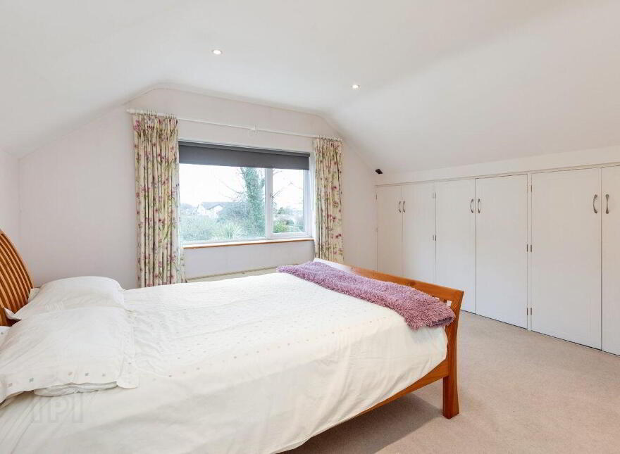 19 Knocksinna Park, Foxrock, Foxrock, D18V8N9