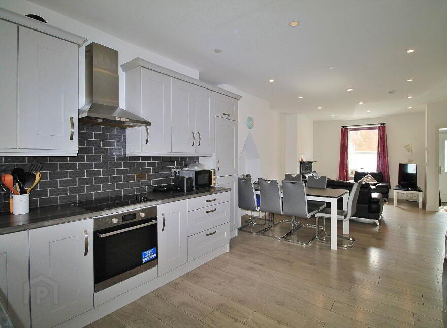18 Millmount Avenue, Drumcondra, Drumcondra, D09H3K8