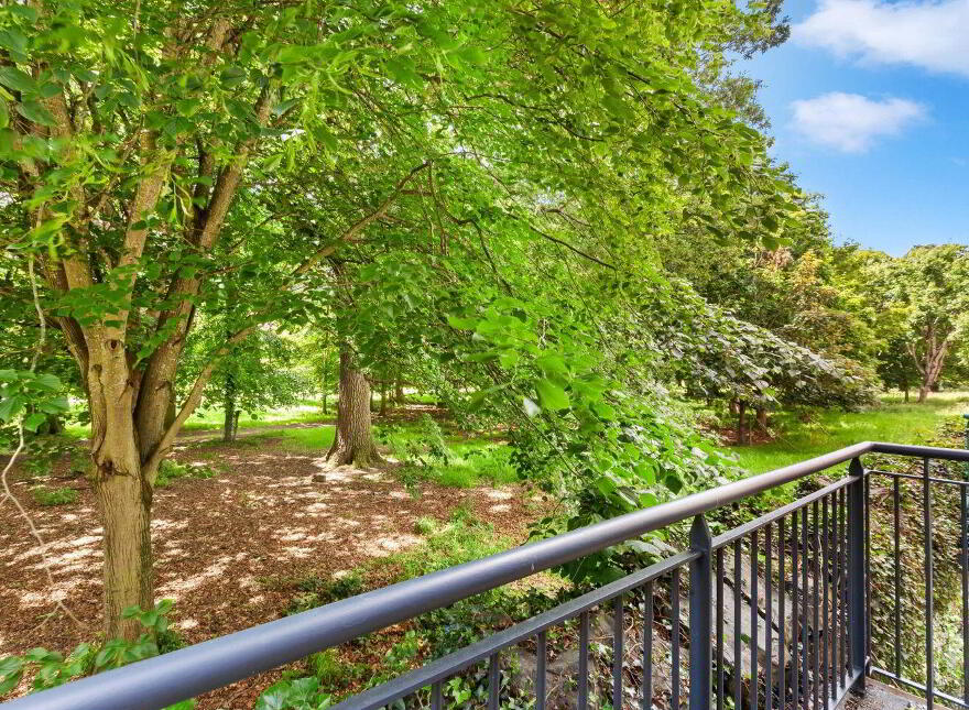 1 Arnwood, Blackhorse Avenue, Dublin 7, D07RT98