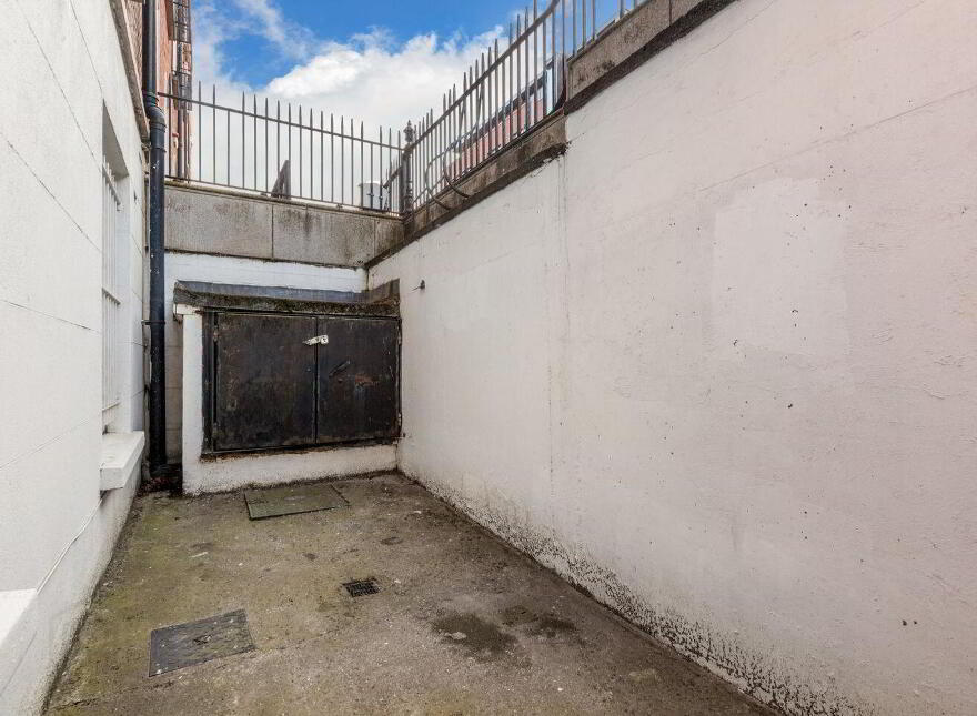 Apt. 11, 52 Mountjoy Square South, Dublin 1, D01E773