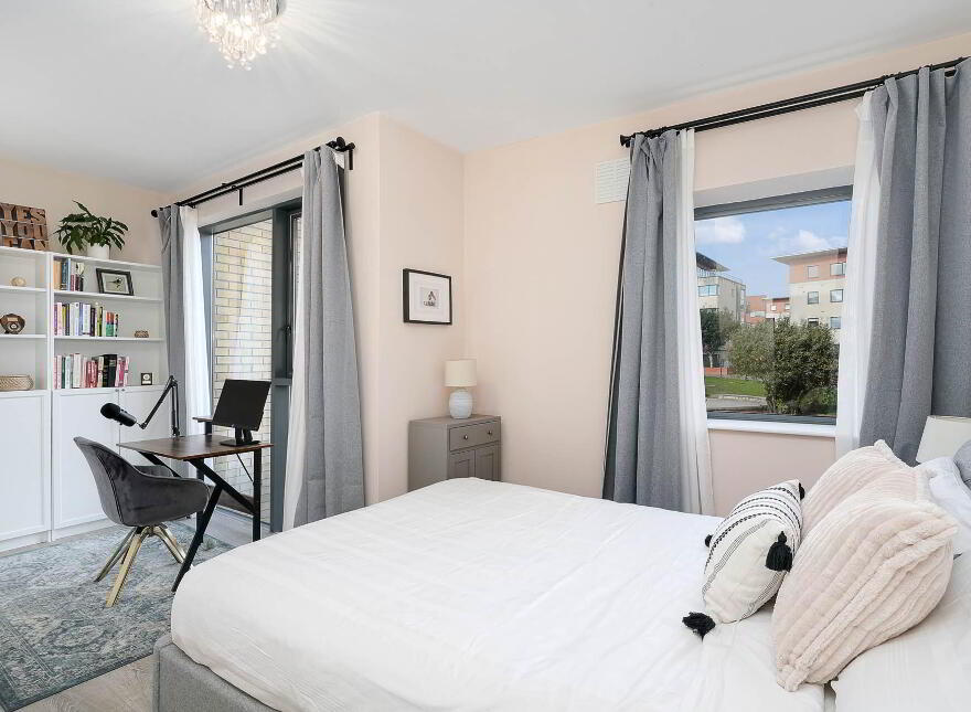 52 The Oval, Tullyvale, Cabinteely, Dublin, D18P942