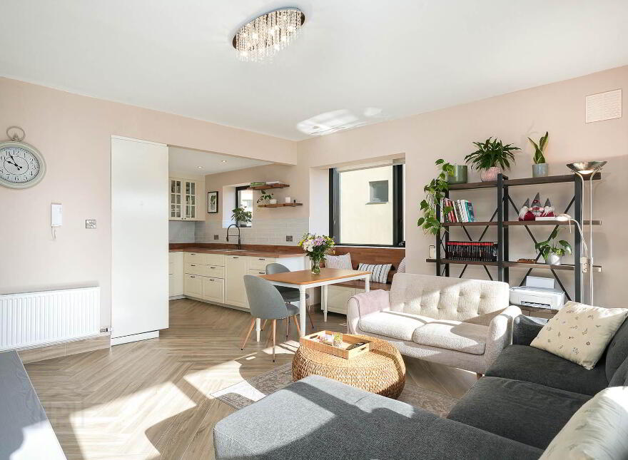 52 The Oval, Tullyvale, Cabinteely, Dublin, D18P942