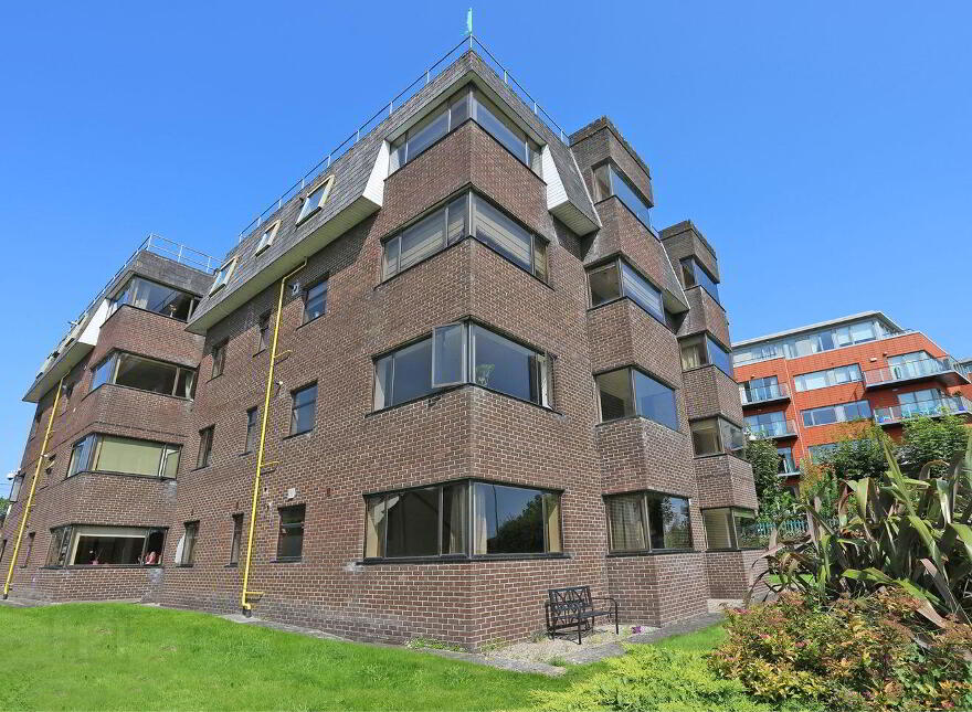 10 Strand Court, O' Callaghan, Strand, V94N220