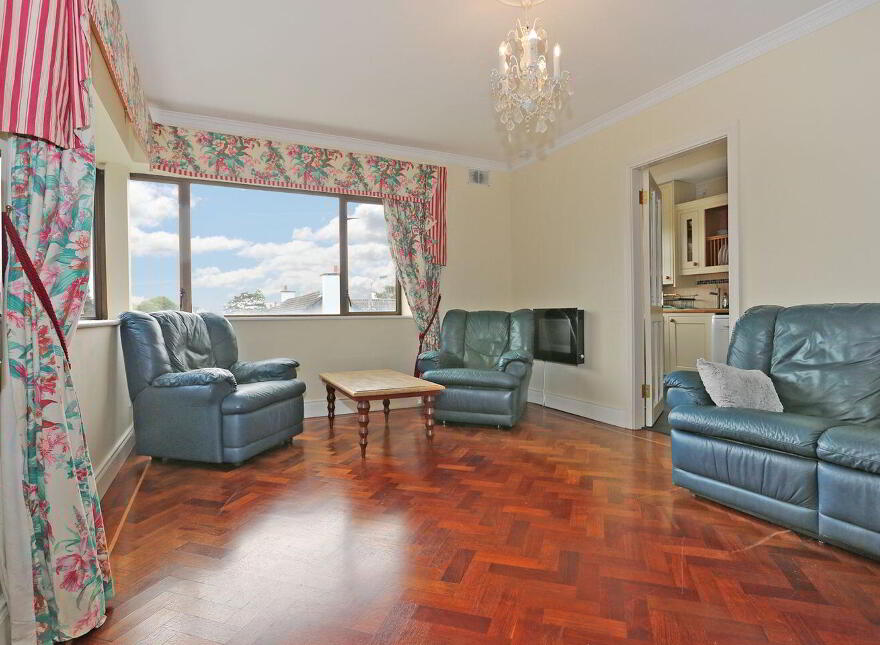 10 Strand Court, O' Callaghan, Strand, V94N220