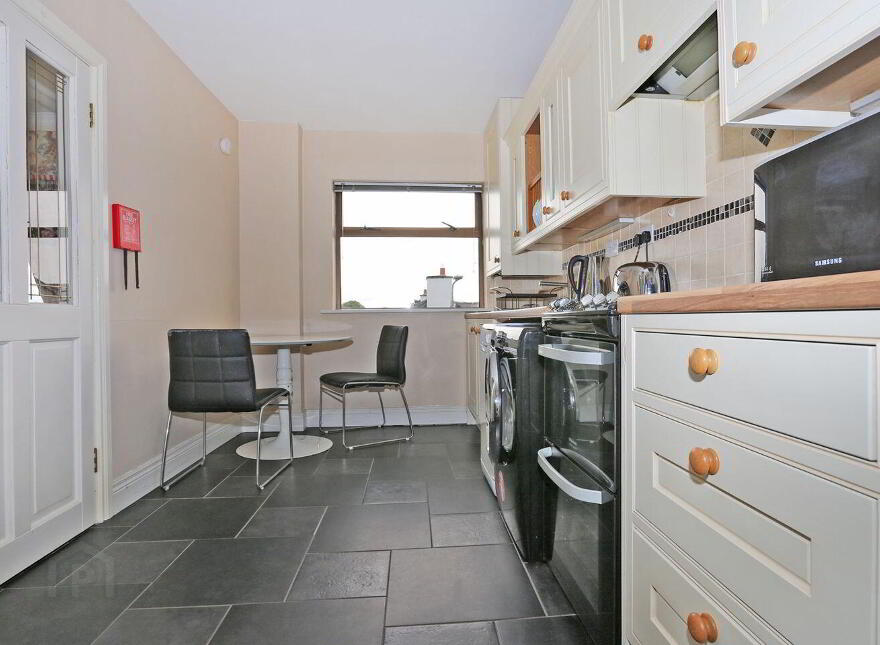 10 Strand Court, O' Callaghan, Strand, V94N220