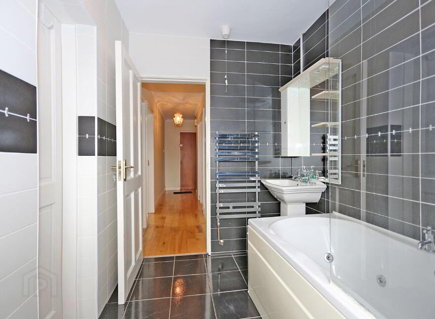 10 Strand Court, O' Callaghan, Strand, V94N220