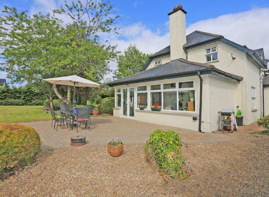 Derrybeg, Derrybeg, V94FX5R