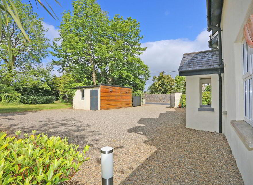 Derrybeg, Derrybeg, V94FX5R