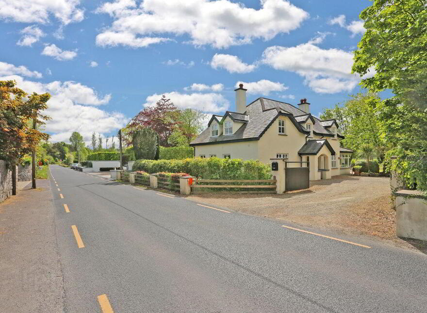 Derrybeg, Derrybeg, V94FX5R