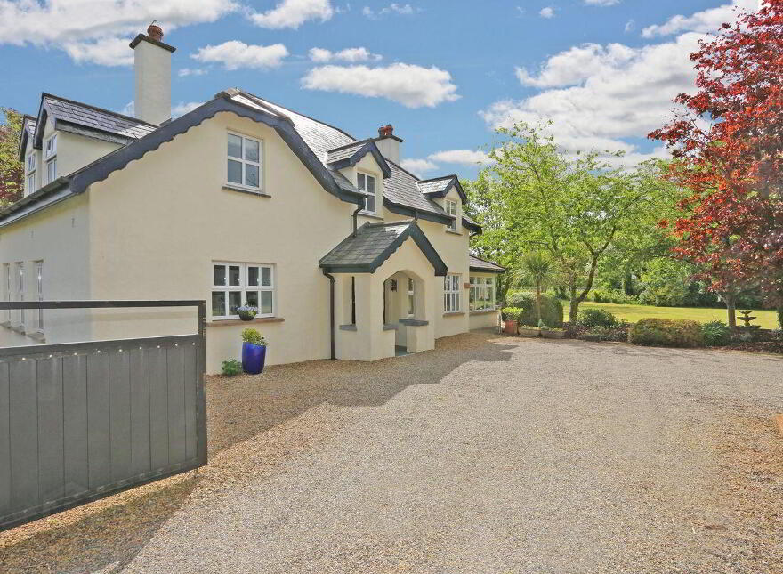 Derrybeg, Derrybeg, V94FX5R