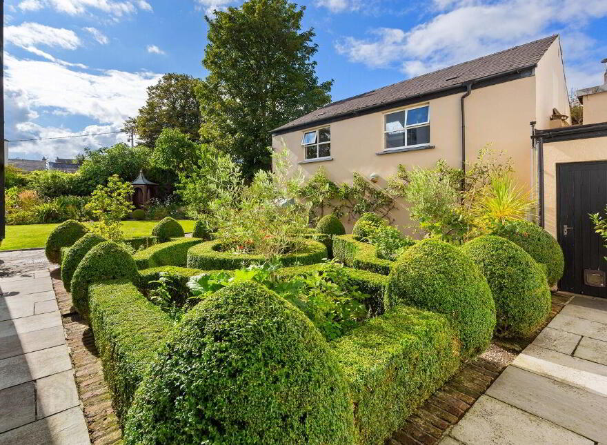 Sunville House, North Circular Road, North Circular Road, V94X59H