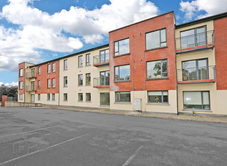5 Parkville Court, Dublin Road