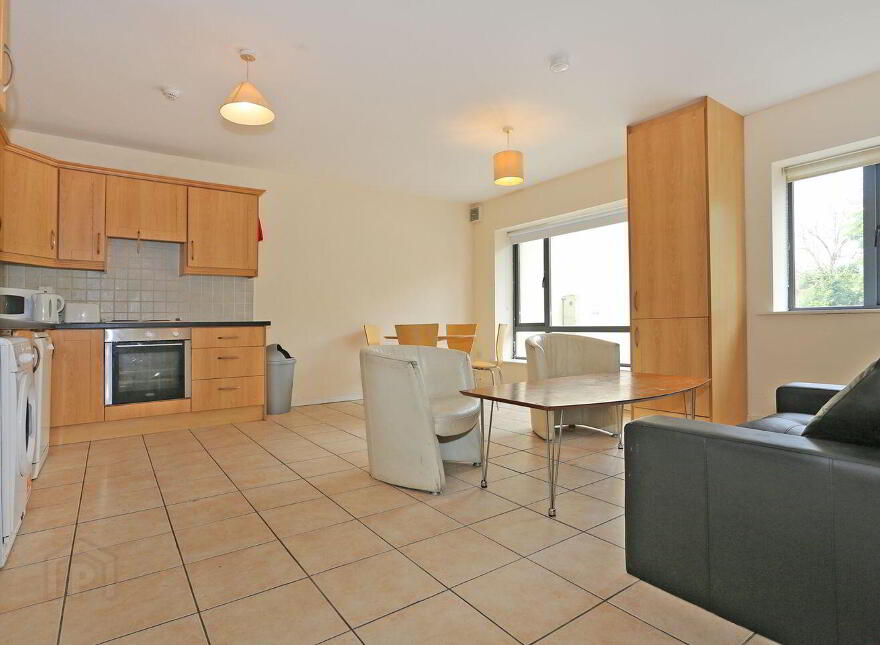 5 Parkville Court, Dublin Road