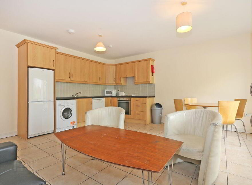 5 Parkville Court, Dublin Road