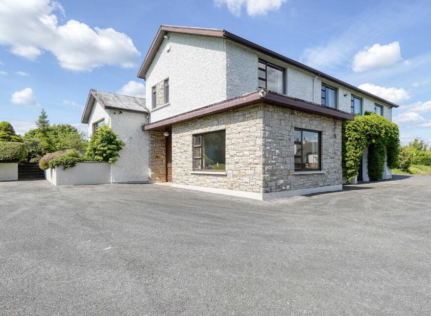 "Curragha", Mountrath Road, Portlaoise, R32CCN8