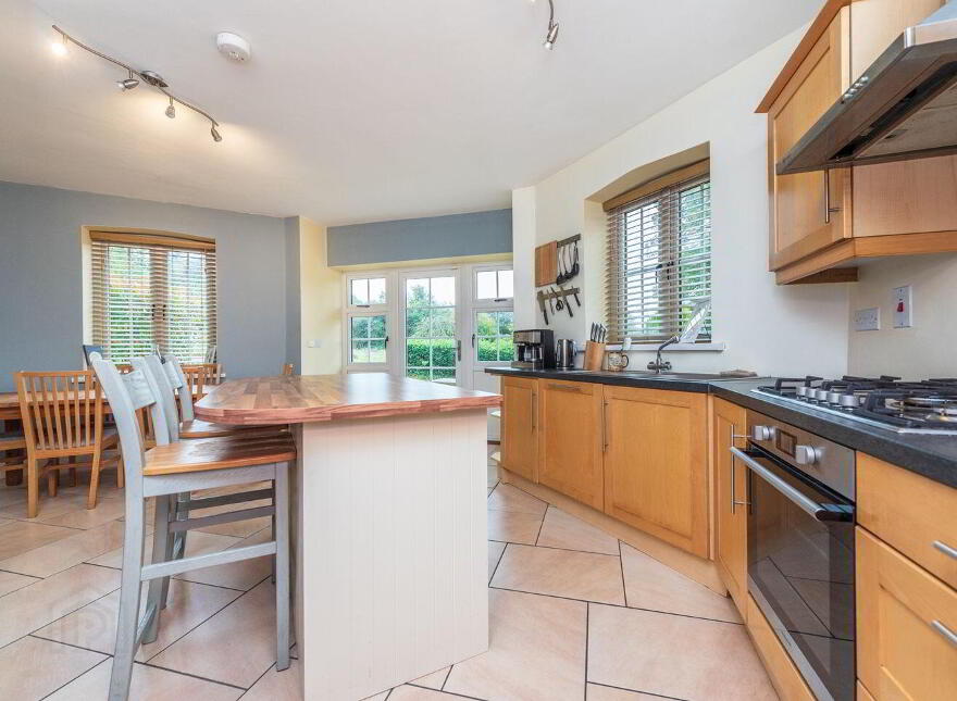 9 Knockanally Golf Village, Donadea, W91D621