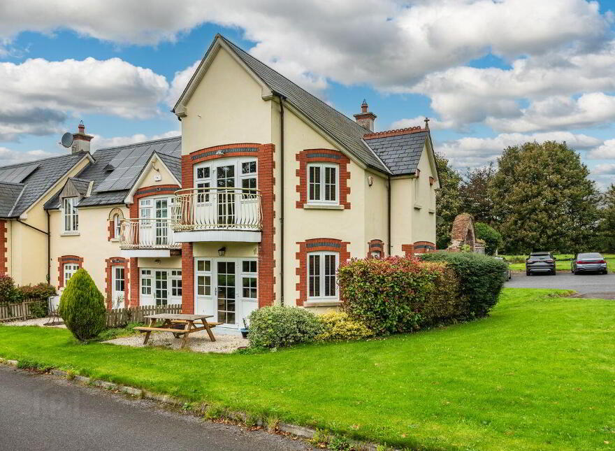 9 Knockanally Golf Village, Donadea, W91D621