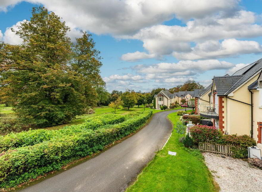 9 Knockanally Golf Village, Donadea, W91D621