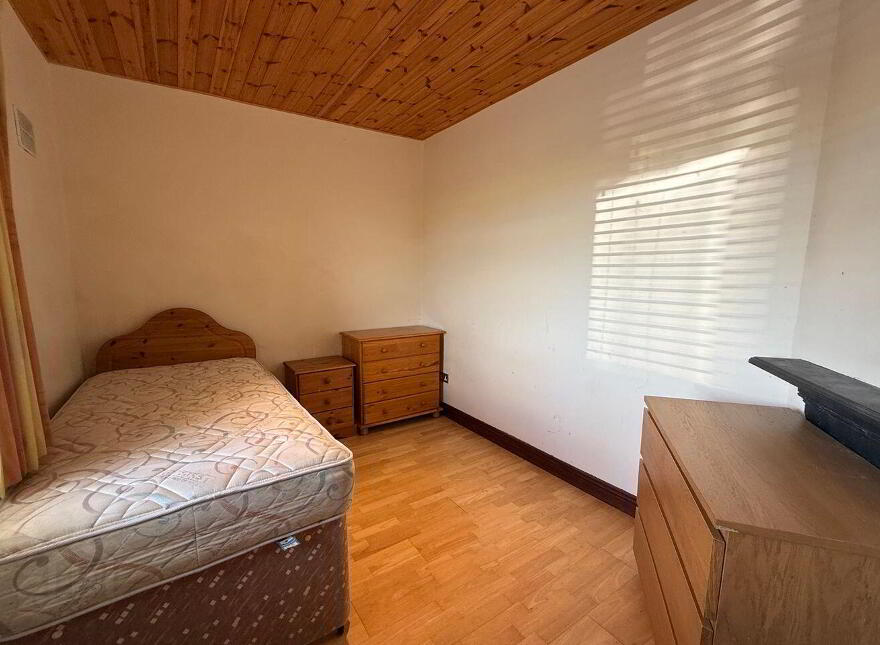 Graigues, Robertstown, W91P60H