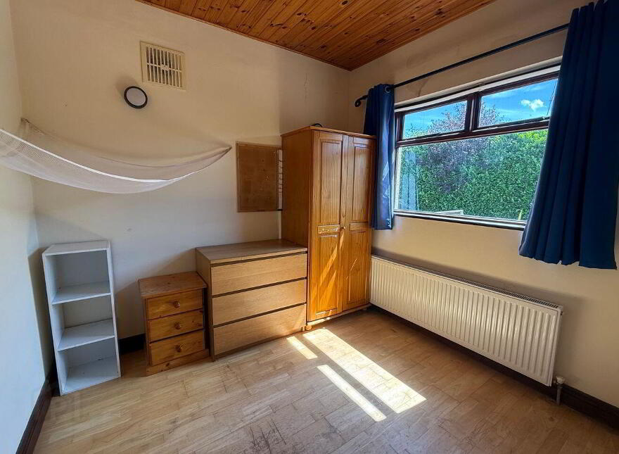 Graigues, Robertstown, W91P60H