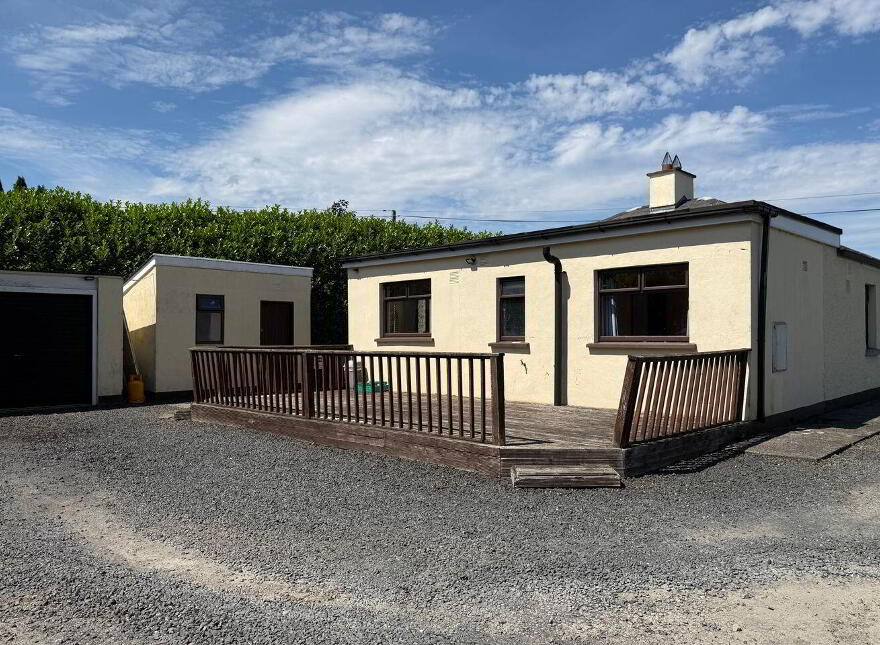 Graigues, Robertstown, W91P60H