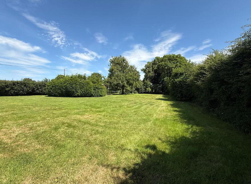 Graigues, Robertstown, W91P60H
