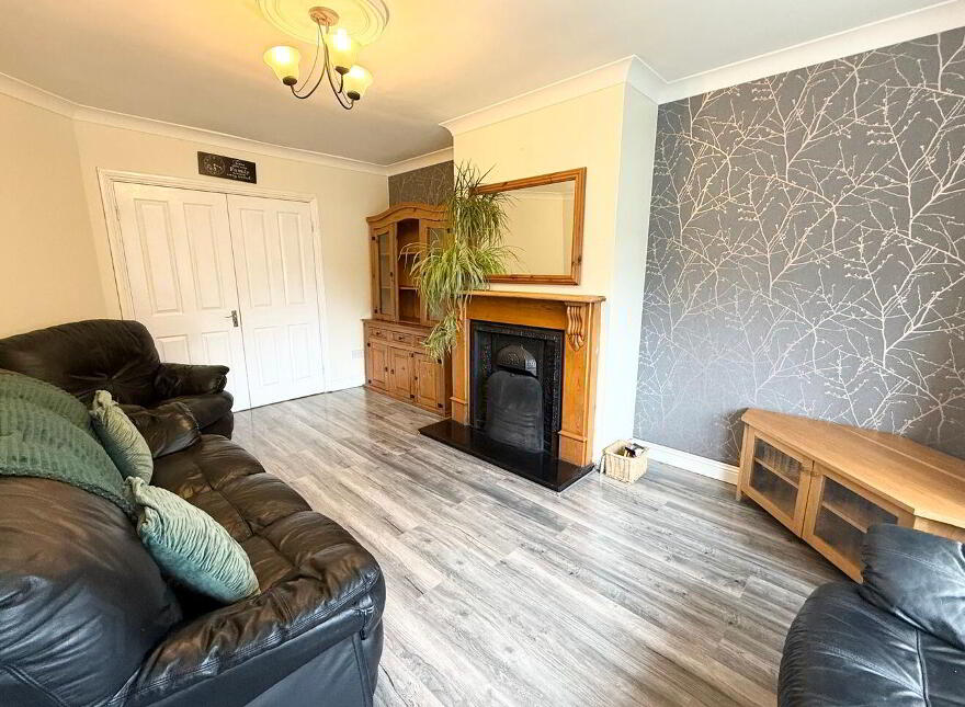 37 Newbury Park, Derrinturn, W91FV30