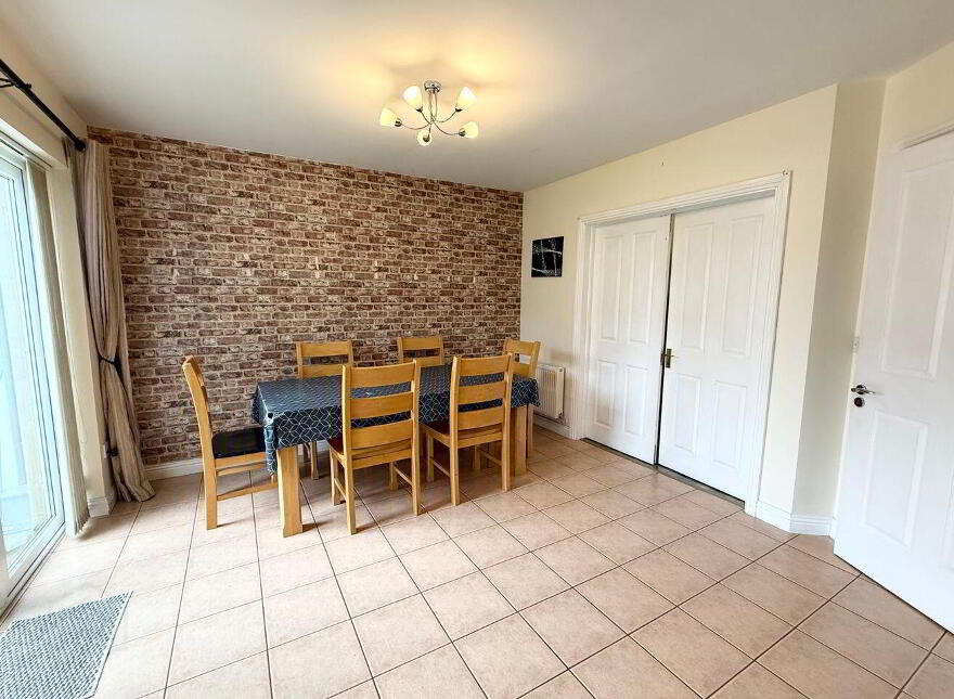 37 Newbury Park, Derrinturn, W91FV30