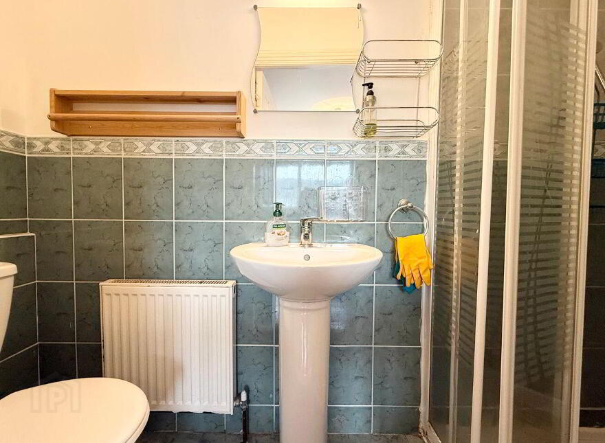 37 Newbury Park, Derrinturn, W91FV30