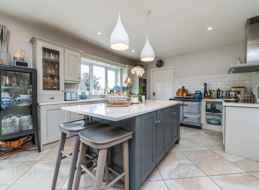 Donadea, Staplestown, W91TN1W