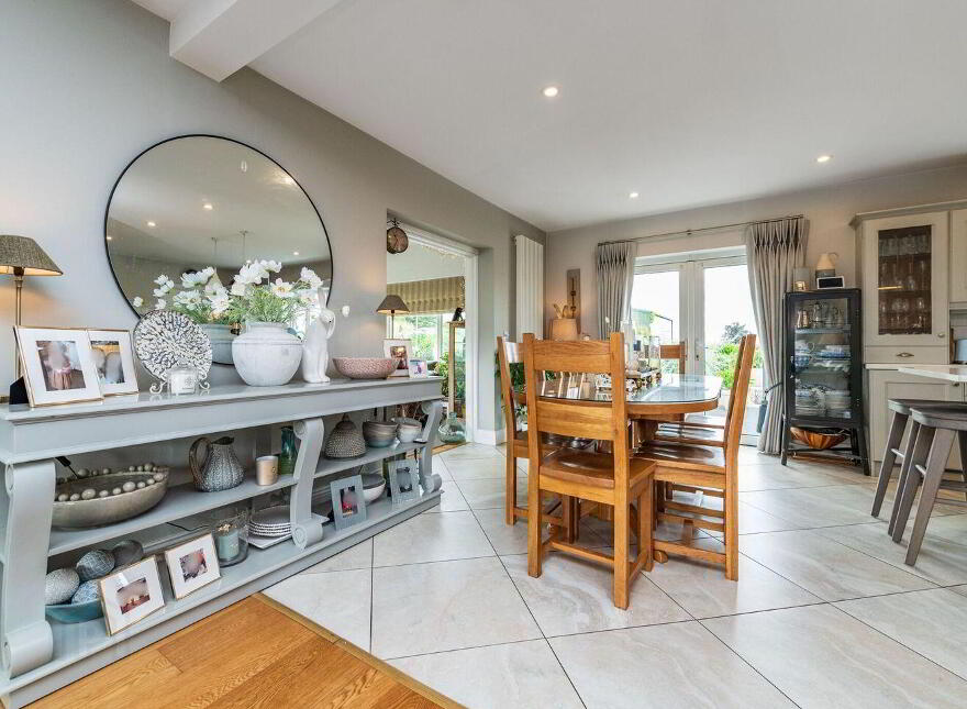 Donadea, Staplestown, W91TN1W
