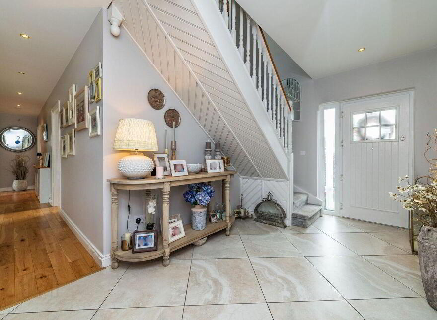 Donadea, Staplestown, W91TN1W