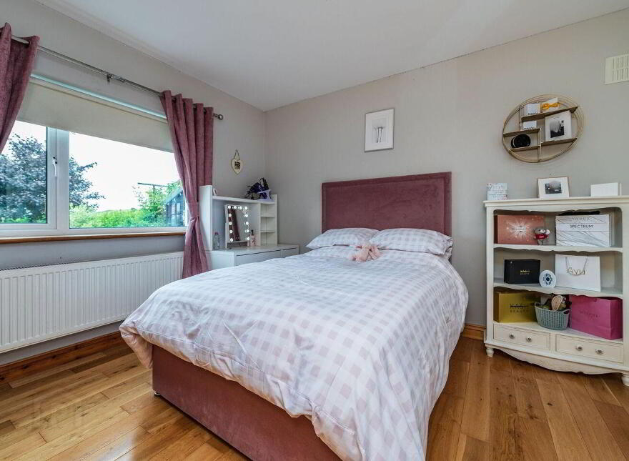 Donadea, Staplestown, W91TN1W