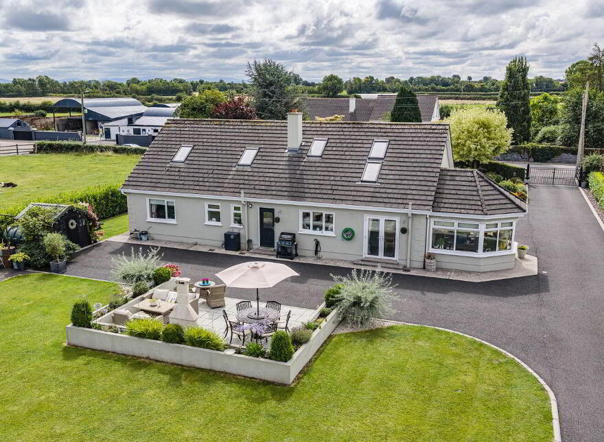 Donadea, Staplestown, W91TN1W