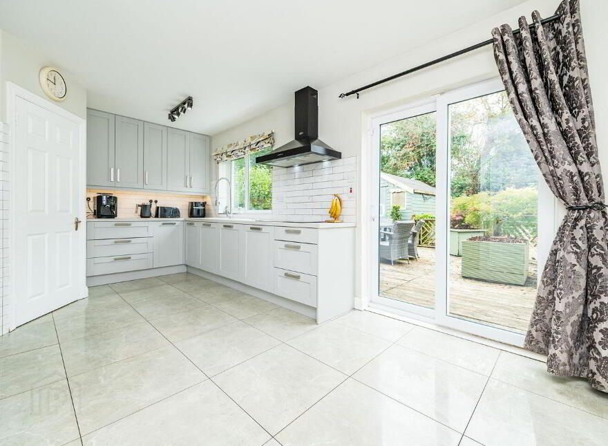 4 The Crescent, Graydon Manor, Robertstown, W91Y7H2