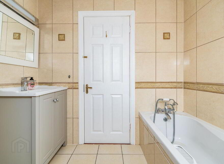 4 The Crescent, Graydon Manor, Robertstown, W91Y7H2