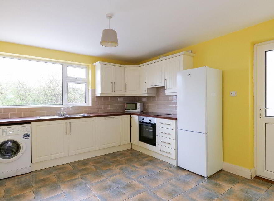 2 Connolly Terrace, Bohermore, H91EPP8