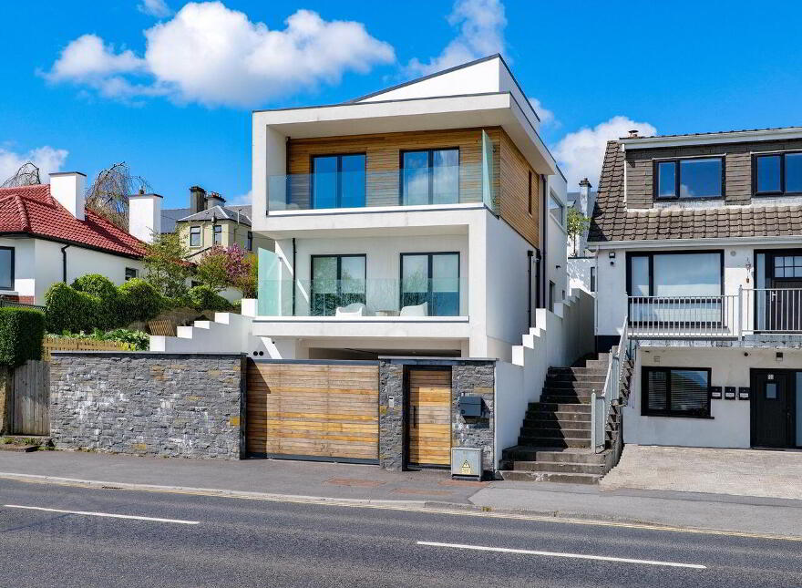 LA 18, 18 Lough Atalia Road, H91524H
