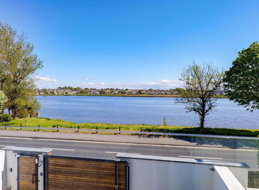 LA 18, 18 Lough Atalia Road, H91524H