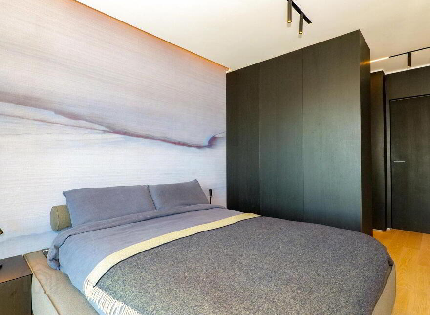 LA 18, 18 Lough Atalia Road, H91524H