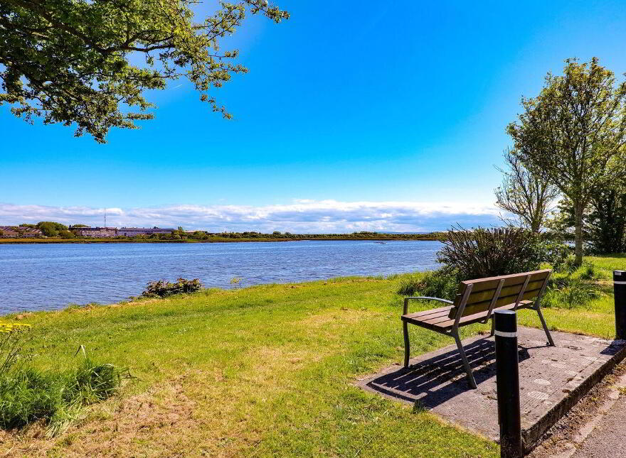 LA 18, 18 Lough Atalia Road, H91524H