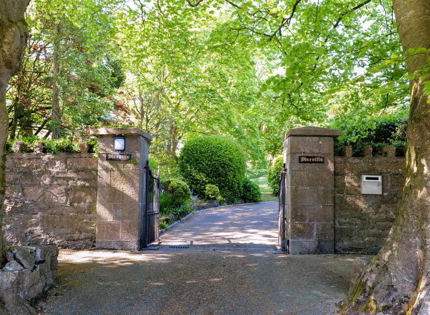 Merville, Taylors Hill Road, H91FWT7