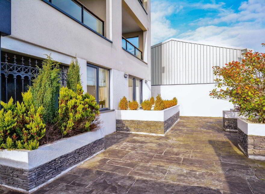14 Tobar Na Mban, Lough Atalia Road, H91KV7P