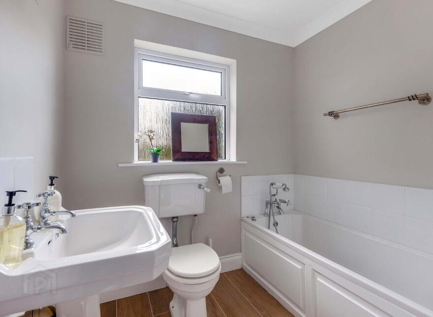 Annore House, Coolfore, Tylas, A84VY71