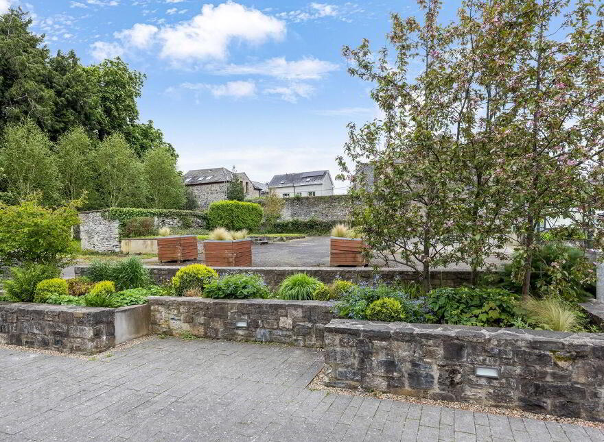 Main Street, Slane