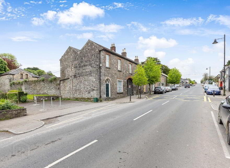 Main Street, Slane