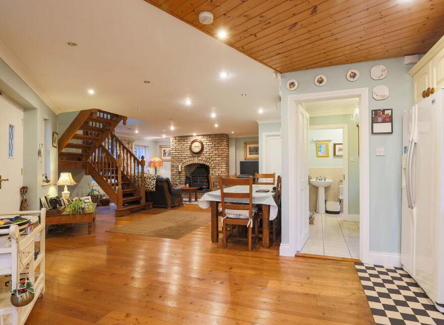 Hollytree House, Main Street, Slane, C15X7T3