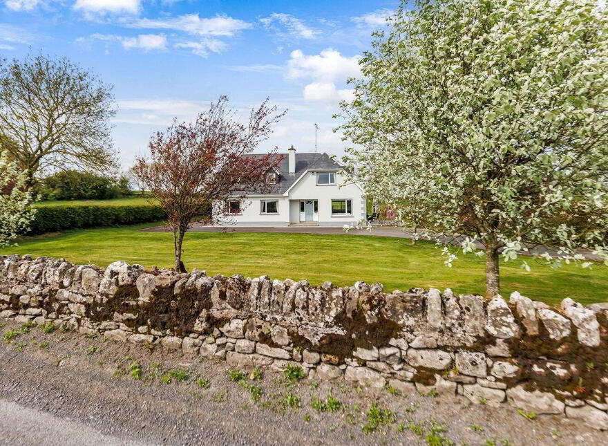 Castlecor, Oldcastle, A82WR15