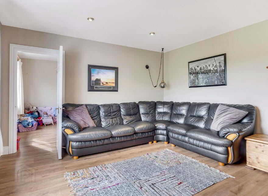 Castlecor, Oldcastle, A82WR15