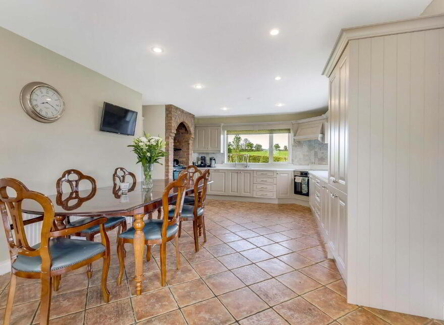 Castlecor, Oldcastle, A82WR15